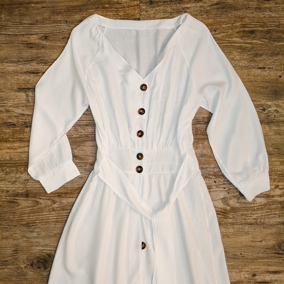 SVETLANA Light Khaki Linen Dress - Picture 5 of 6